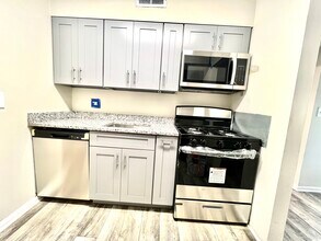 6091 Majors Ln in Columbia, MD - Building Photo - Building Photo