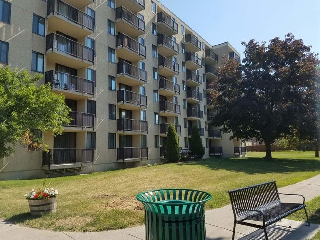 Valley Vista Apartments in Syracuse, NY - Foto de edificio - Building Photo
