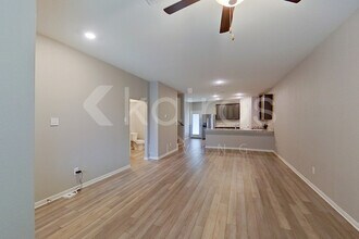 205 Capital Hl Vw in Liberty Hill, TX - Building Photo - Building Photo