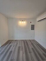 541 Washington Ave in Philadelphia, PA - Building Photo