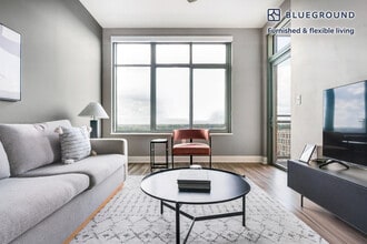 4800 Auburn Ave in Bethesda, MD - Foto de edificio - Building Photo