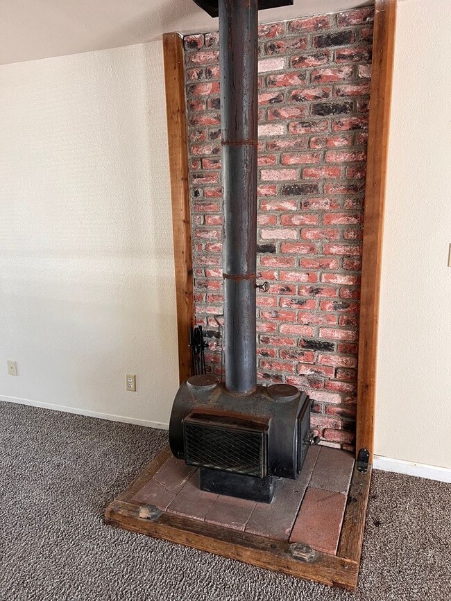 1061 James Ln in Fallon, NV - Building Photo - Building Photo