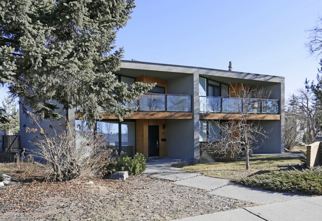 2810-2814 Parkdale Blvd NW in Calgary, AB - Building Photo - Primary Photo