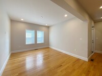 821 Winthrop Ave, Unit 1 in Revere, MA - Building Photo - Building Photo