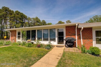 888B Inverness Ct in Lakewood, NJ - Building Photo - Building Photo