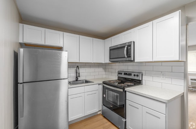 319 Columbia Ave in Stratford, NJ - Building Photo - Building Photo