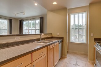 16275 NE 85th St in Redmond, WA - Building Photo - Building Photo