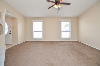 17323 Glenpatti Dr in Houston, TX - Building Photo - Building Photo