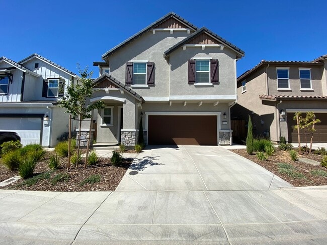 property at 3240 Auburn Leaf Loop