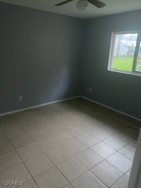 2109 Eloise Cir in North Fort Myers, FL - Building Photo - Building Photo