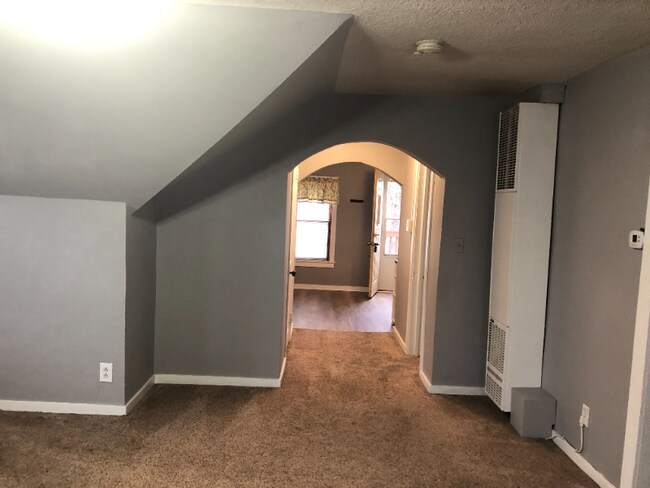 1105 1st St NW-Unit -Apt #B in Faribault, MN - Building Photo - Building Photo