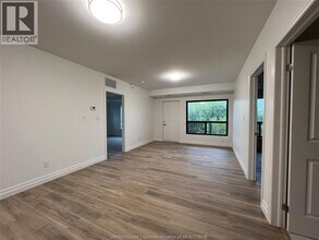 3370 Stella Crescent in Windsor, ON - Building Photo - Building Photo