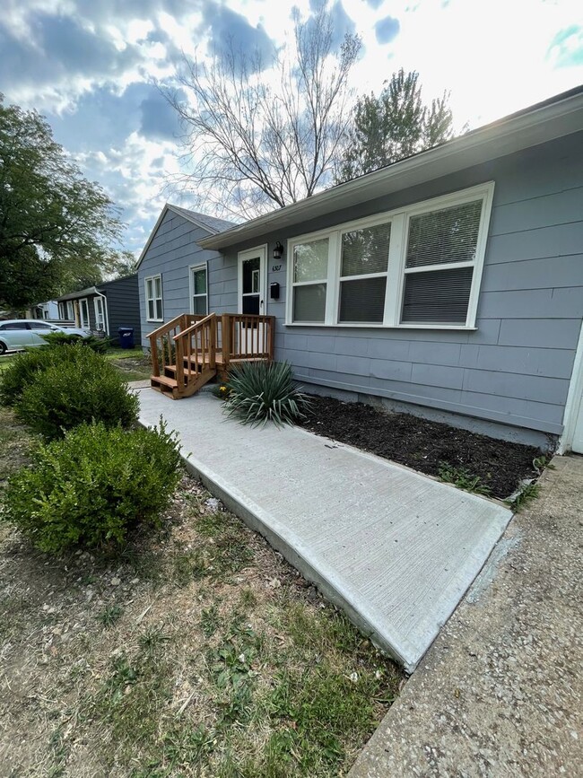 6307 E 149th St in Grandview, MO - Building Photo - Building Photo