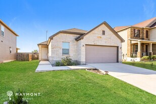 6806 Slaton Fields in Converse, TX - Building Photo