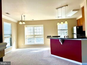 2305 Village Crossing Rd in Falls Church, VA - Building Photo - Building Photo