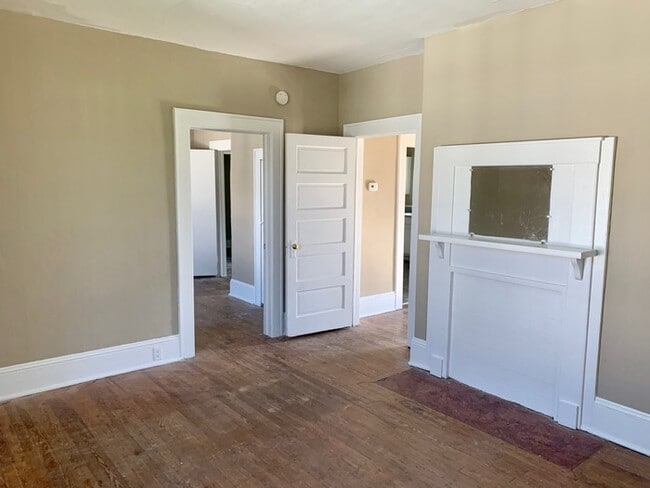 806 Wilson Ave