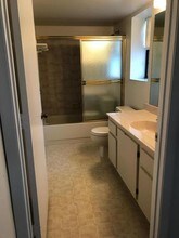 2083 NE Collins Cir-Unit -4d in Jensen Beach, FL - Building Photo - Building Photo