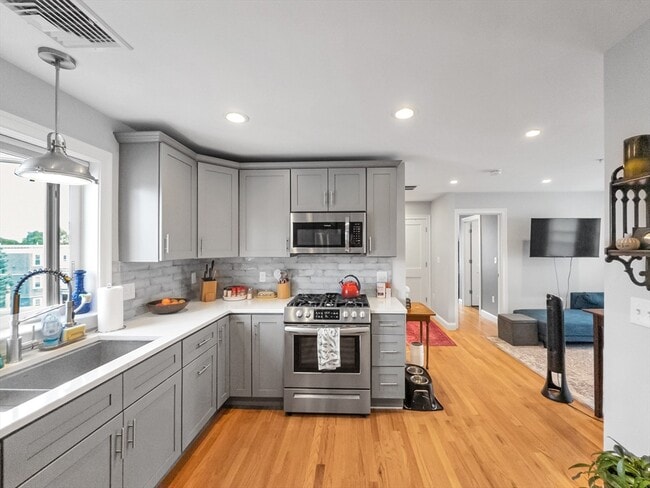 property at 19 Iona St