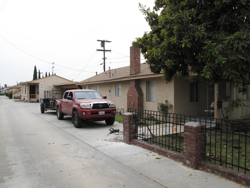 4748 Elizabeth St in Cudahy, CA - Building Photo