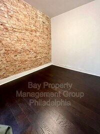 5541 Crowson St photo'