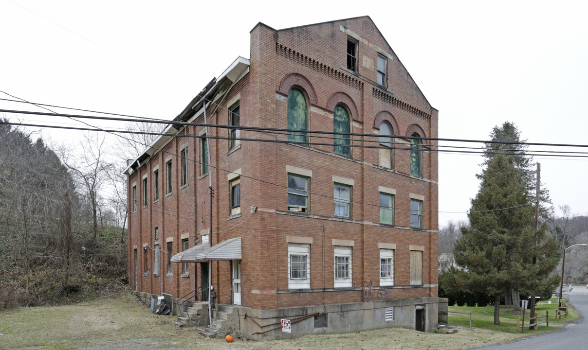 22 Mawhinney Rd in Cecil, PA - Foto de edificio