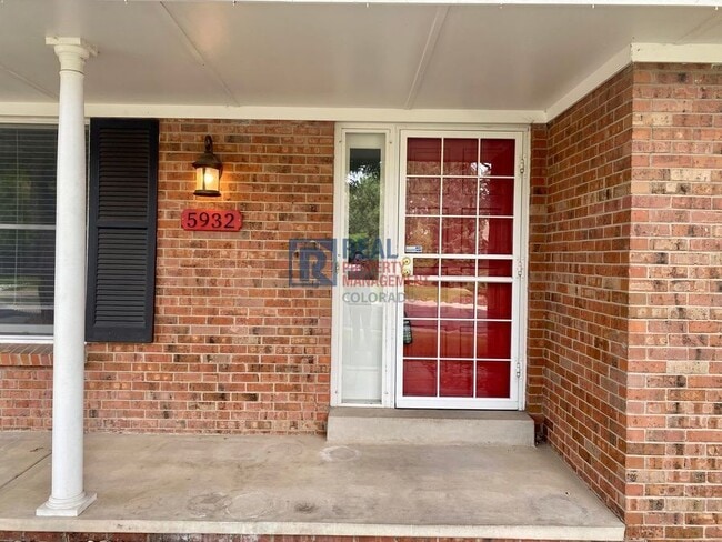 5932 S Dayton Ct in Englewood, CO - Building Photo - Building Photo