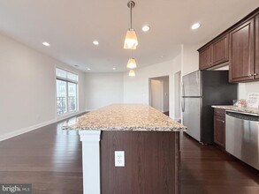 204 NJ-33-Unit -204 in Robbinsville, NJ - Building Photo - Building Photo