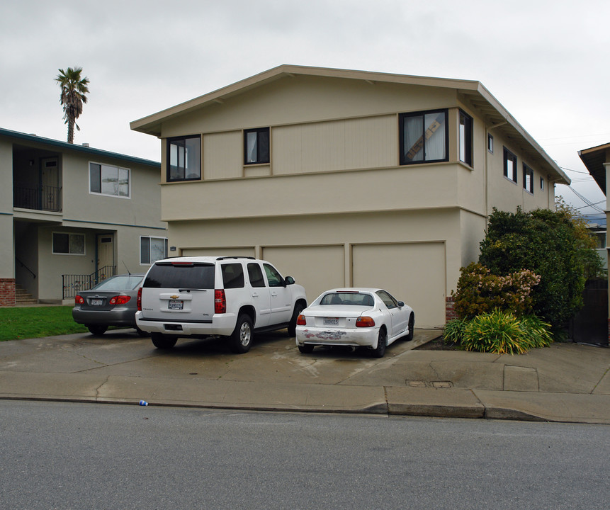 222 San Felipe Ave in South San Francisco, CA - Building Photo