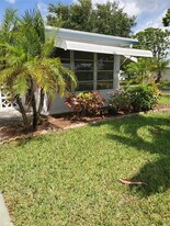 1152 Circle Dr in Delray Beach, FL - Building Photo