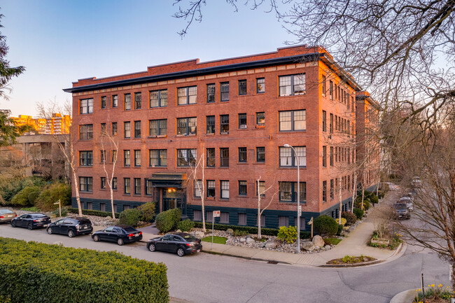 Shaughnessy Lodge in Vancouver, BC - Building Photo - Building Photo