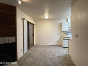 3570 W Dimond Blvd in Anchorage, AK - Building Photo - Building Photo