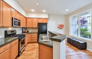 6218 188th Pl NE, Unit 6218 188th Pl NE, Unit 103, Redmond, WA 98052 in Redmond, WA - Building Photo