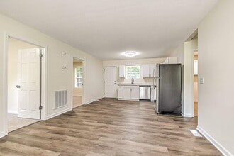 117 Maverick Rd in Jonesborough, TN - Building Photo - Building Photo