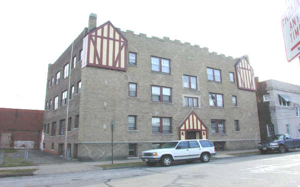 1385 Cranford Ave in Lakewood, OH - Building Photo - Building Photo