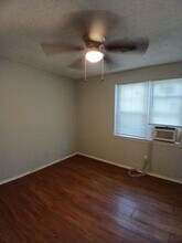 2392 W Hollyford Rd in Memphis, TN - Building Photo - Building Photo