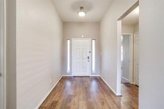 3025 Shoreline Dr in Burleson, TX - Building Photo - Building Photo