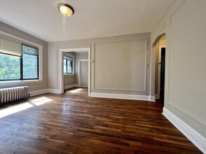 6912 N Ashland Ave in Chicago, IL - Building Photo - Building Photo