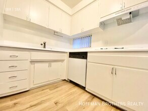 1140 N Clark St in West Hollywood, CA - Foto de edificio - Building Photo