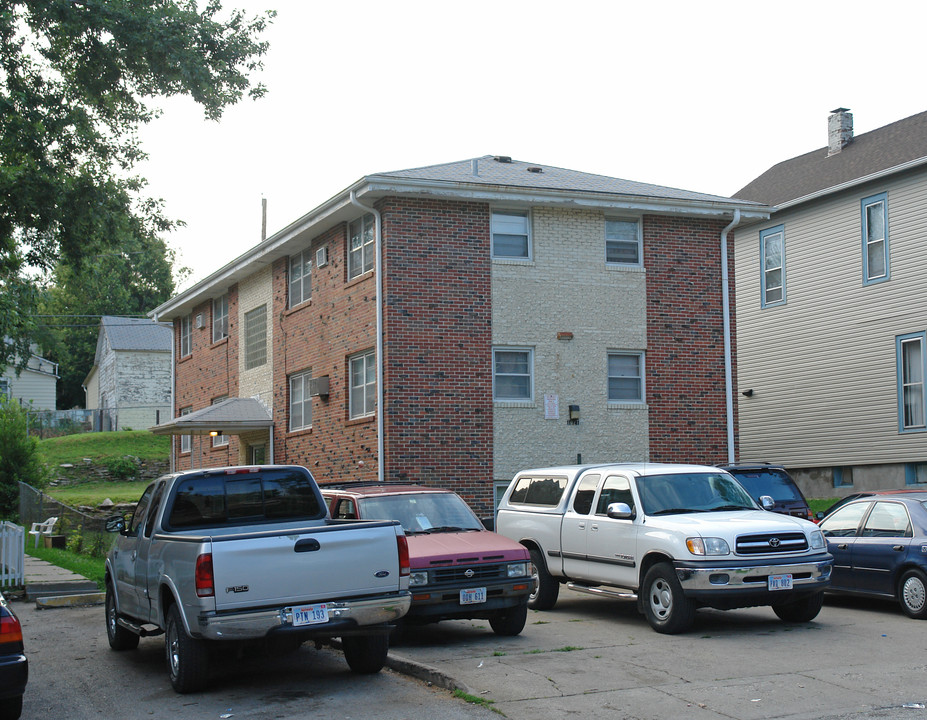 1021 S 31st St in Omaha, NE - Building Photo