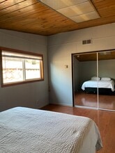 6141 Corbin Ave in Tarzana, CA - Foto de edificio - Building Photo