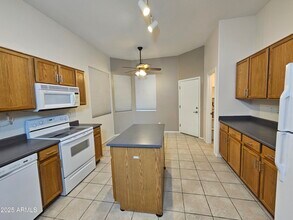9718 W Purdue Ave in Peoria, AZ - Building Photo - Building Photo
