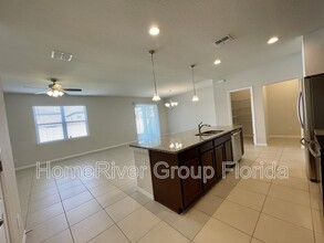 14221 Poke Ridge Dr in Riverview, FL - Foto de edificio - Building Photo