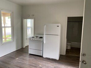 619 Chicago Ave, Unit Upper in Wausau, WI - Building Photo - Building Photo