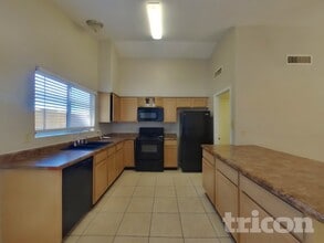 7455 E McLellan Rd in Mesa, AZ - Building Photo - Building Photo