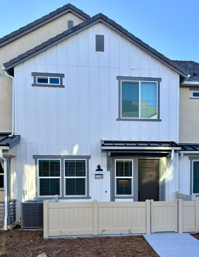 32398 Brunello Way in Temecula, CA - Building Photo - Building Photo