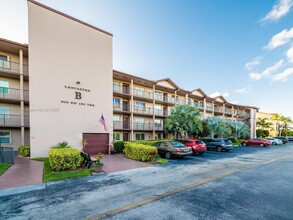 300 SW 130th Terrace in Pembroke Pines, FL - Building Photo - Building Photo