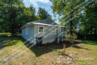 2011 High School Rd in Hueytown, AL - Building Photo - Building Photo