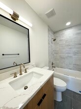 537 E 19th St in Kansas City, MO - Foto de edificio - Building Photo