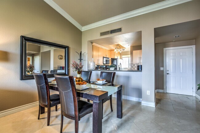 220 E Flamingo Rd in Las Vegas, NV - Building Photo - Building Photo