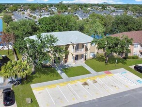 206 Majors Ln in Kissimmee, FL - Building Photo - Building Photo